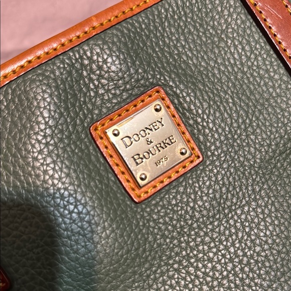 Dooney & Bourke Green Leather Tote Bag - Picture 11 of 11